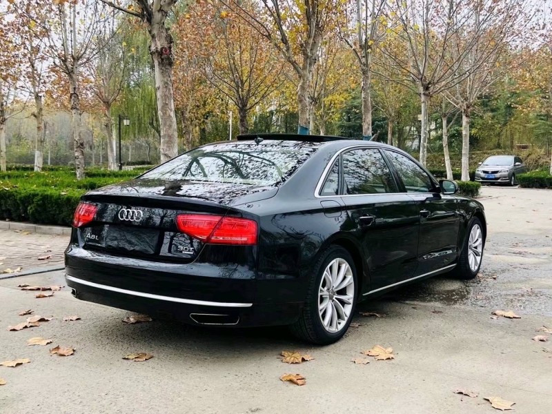 聊城12年奥迪A8L3
