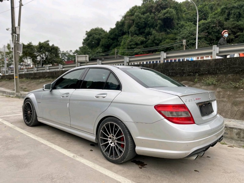 中山11年奔驰AMG4