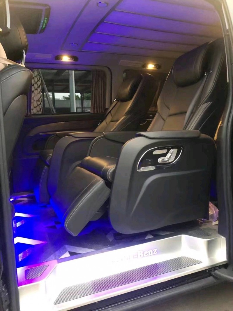 珠海20年奔驰威霆2