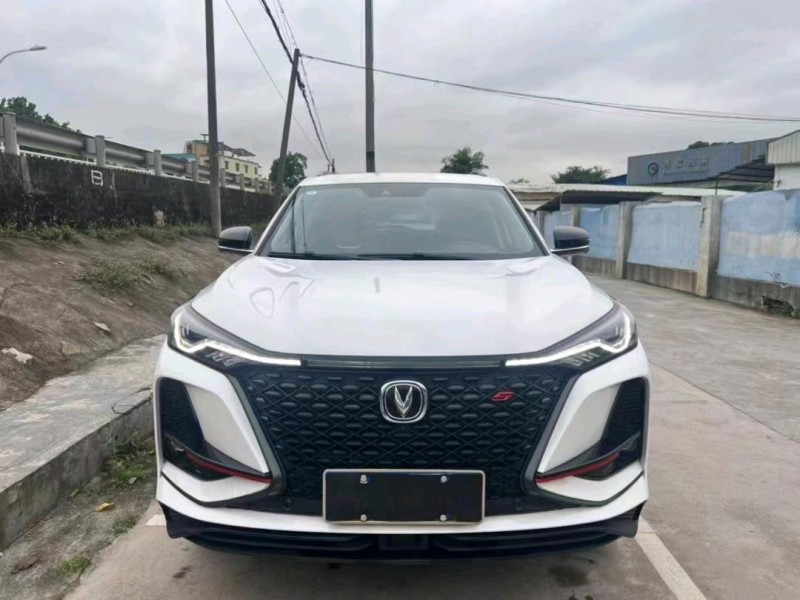 中山21年長安汽車CS1