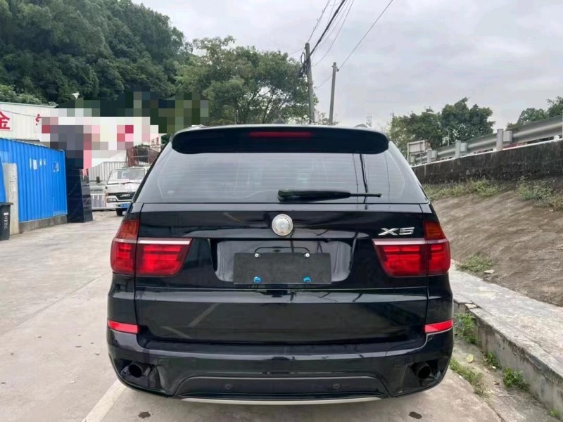 中山13年宝马X55