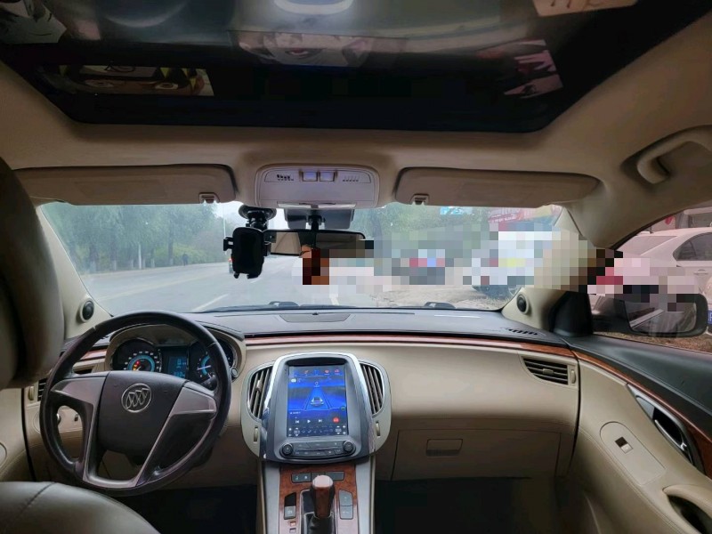 聊城13年别克君越5