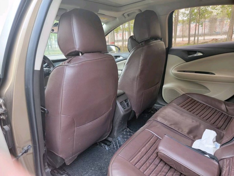 聊城16年别克威朗3