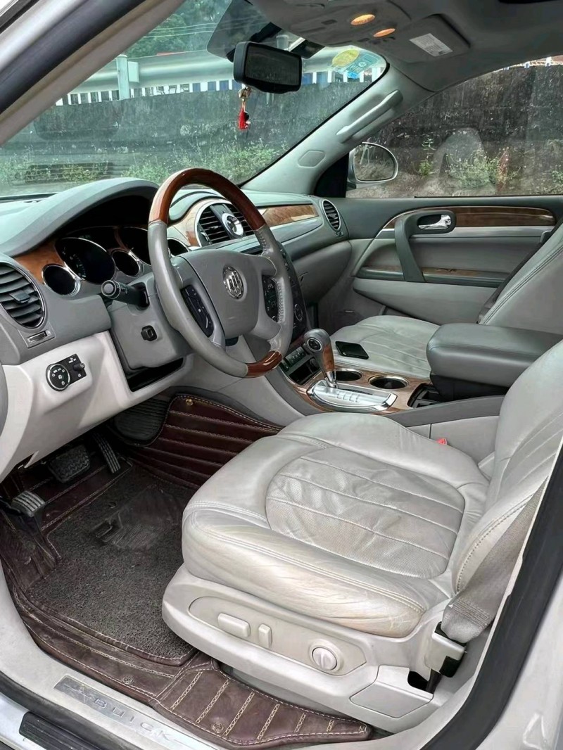 中山09年别克昂科雷6