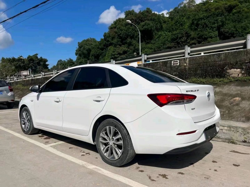 中山20年别克英朗4