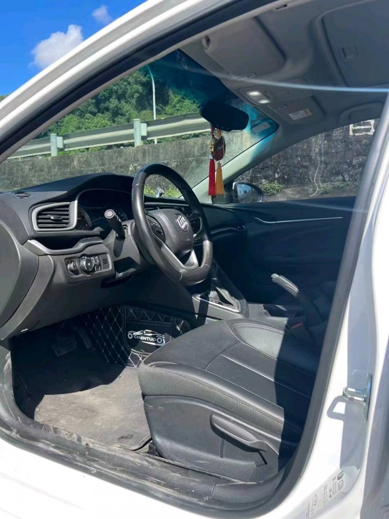 中山20年别克英朗6