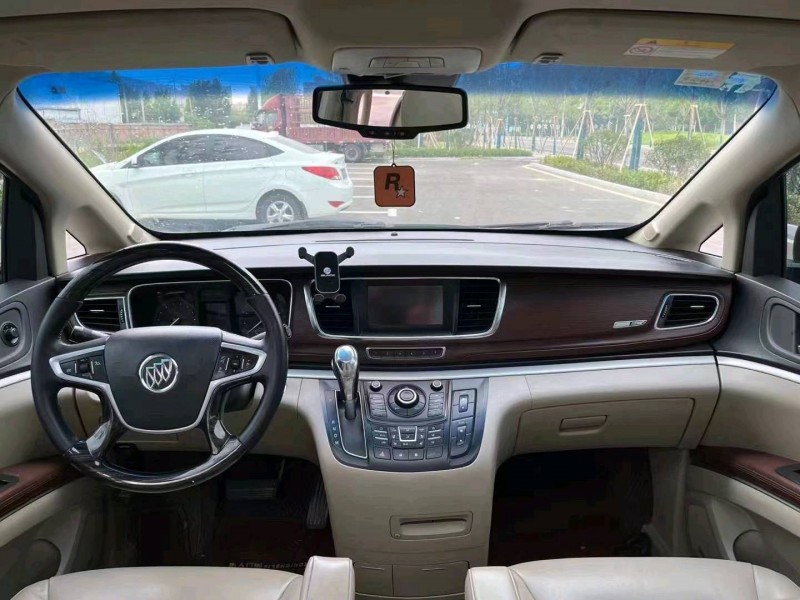 枣庄15年别克GL84