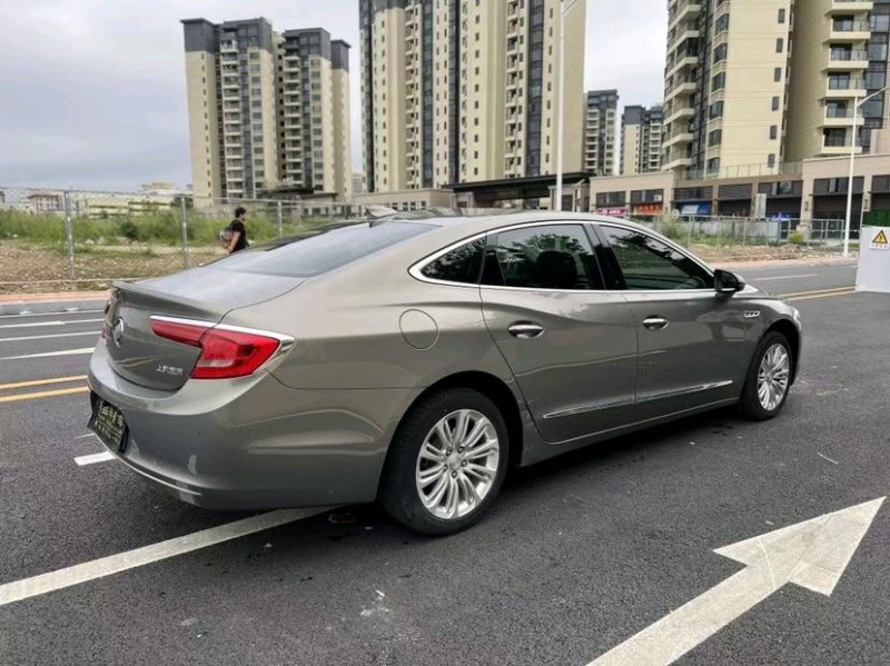 东莞19年别克君越7