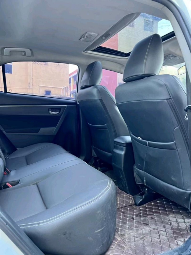 东莞18年丰田雷凌6