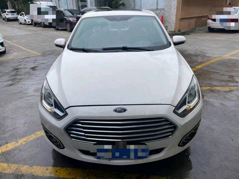 广州16年福特福睿斯1