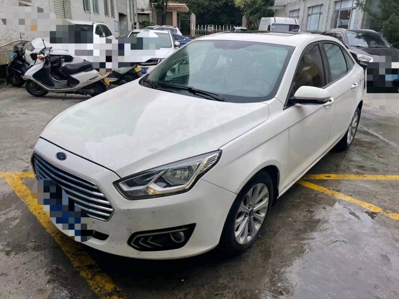 广州16年福特福睿斯2