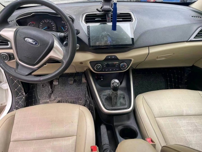 广州16年福特福睿斯4