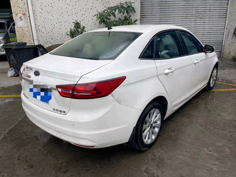 广州16年福特福睿斯6