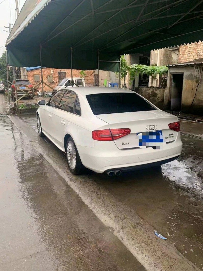 嘉兴14年奥迪A4L8