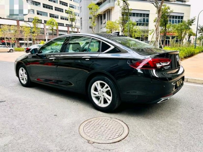 东莞21年别克君威8