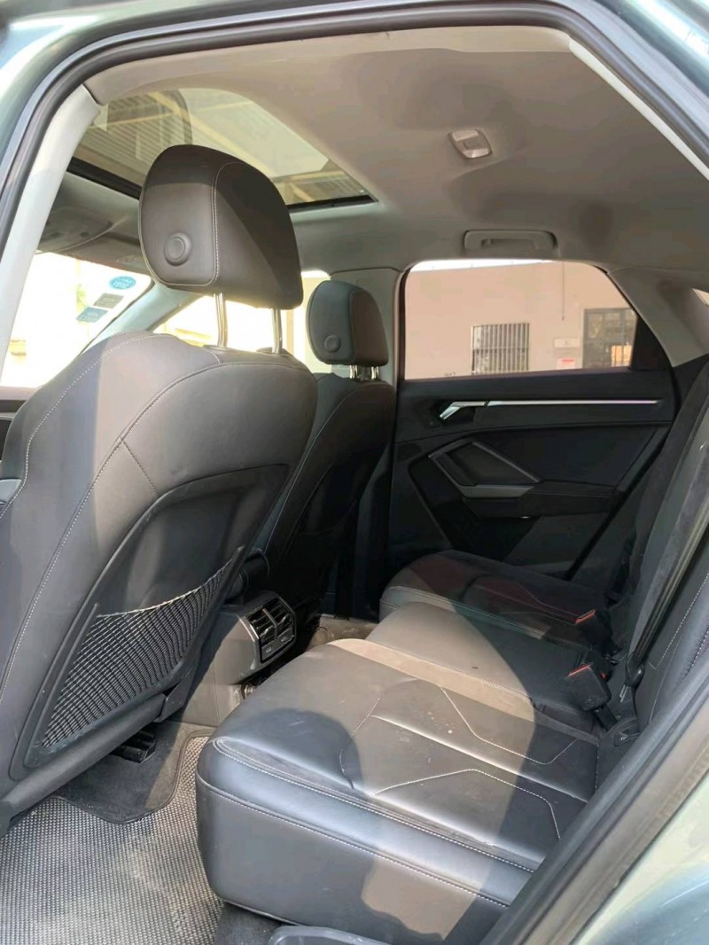 北京20年奥迪Q33