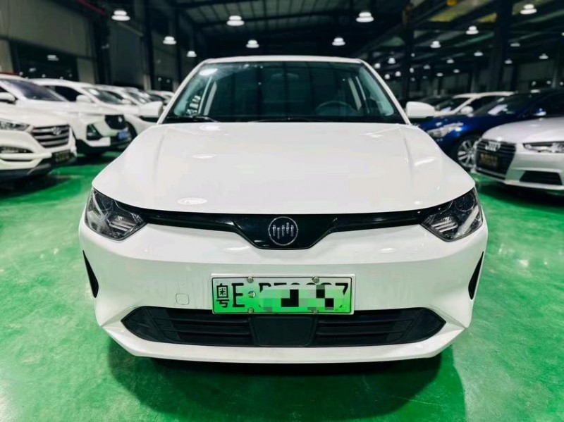 东莞22年威马汽车E56