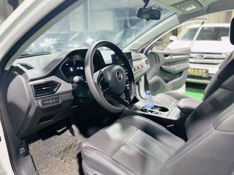 东莞22年威马汽车E52