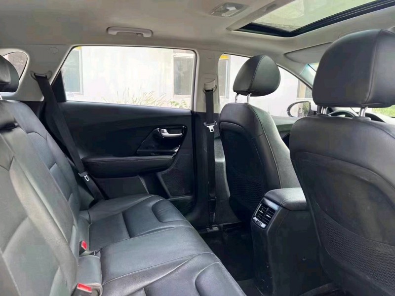 北京17年起亚极睿6