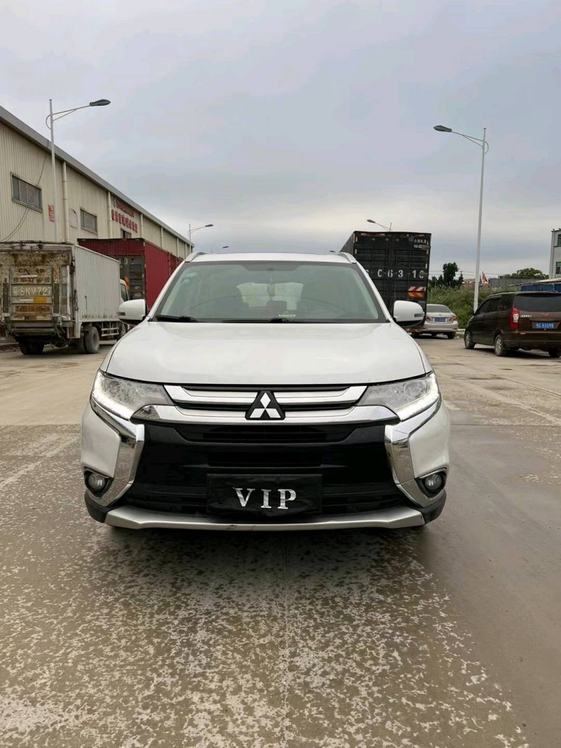 东莞18年三菱欧蓝德1