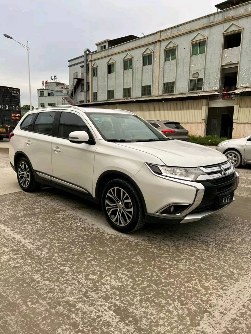 东莞18年三菱欧蓝德3