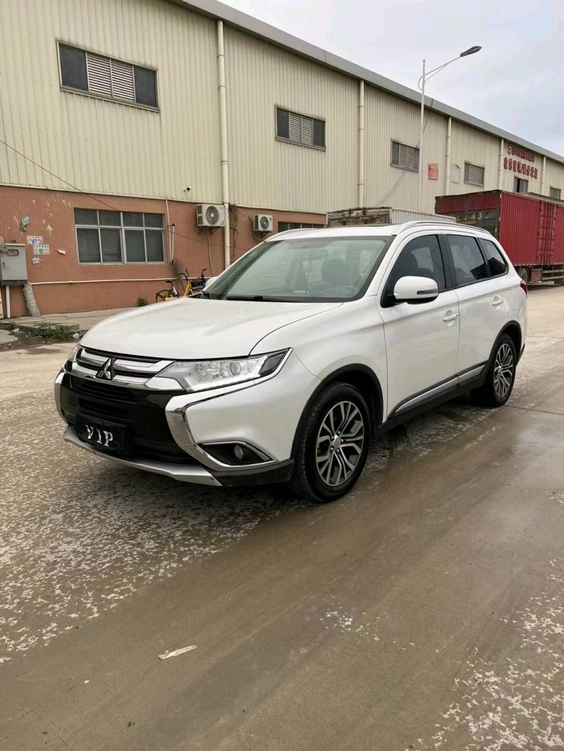 东莞18年三菱欧蓝德2