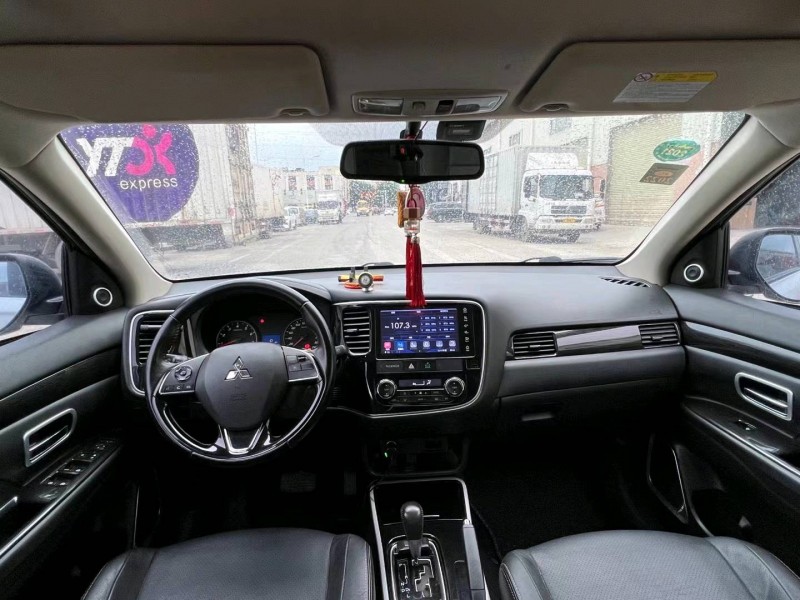 东莞18年三菱欧蓝德4