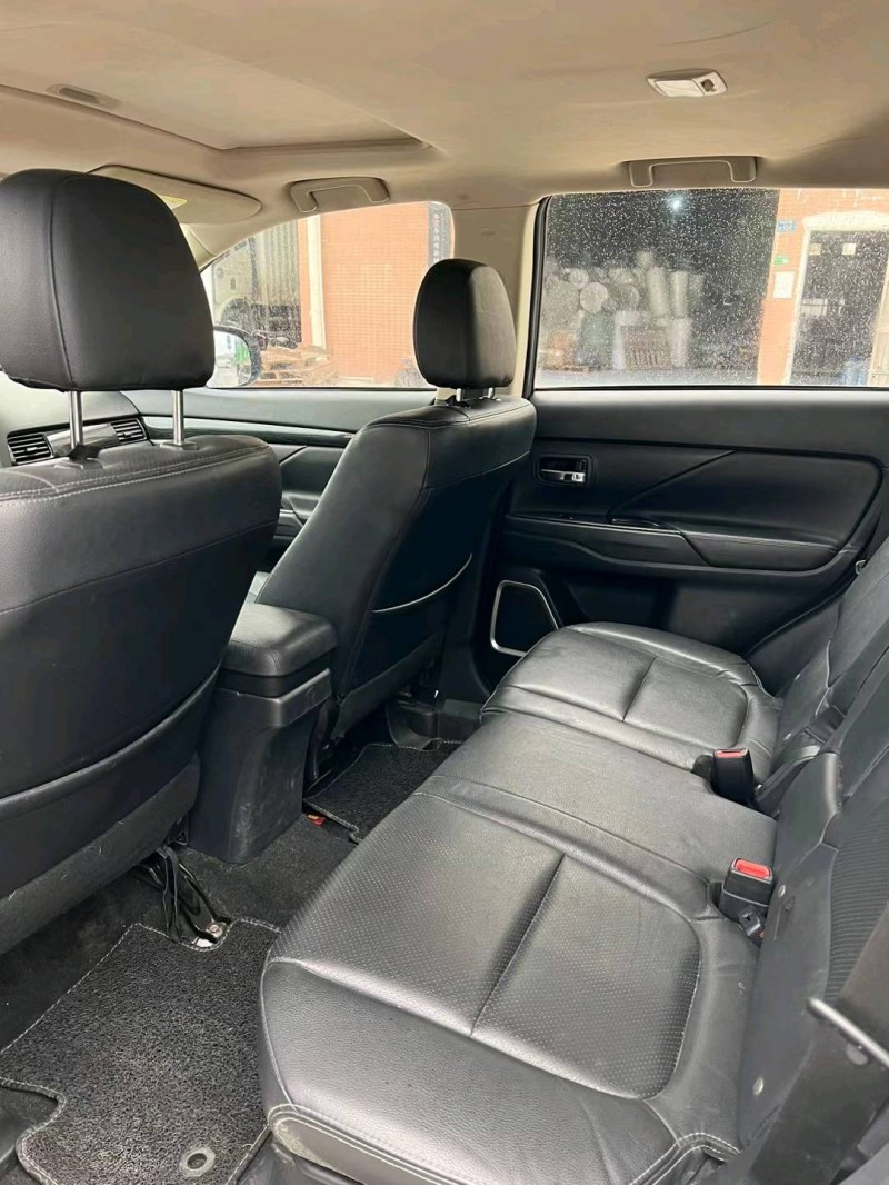 东莞18年三菱欧蓝德6