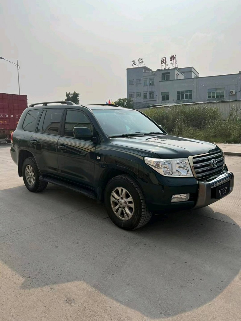 东莞11年丰田兰德酷路泽3