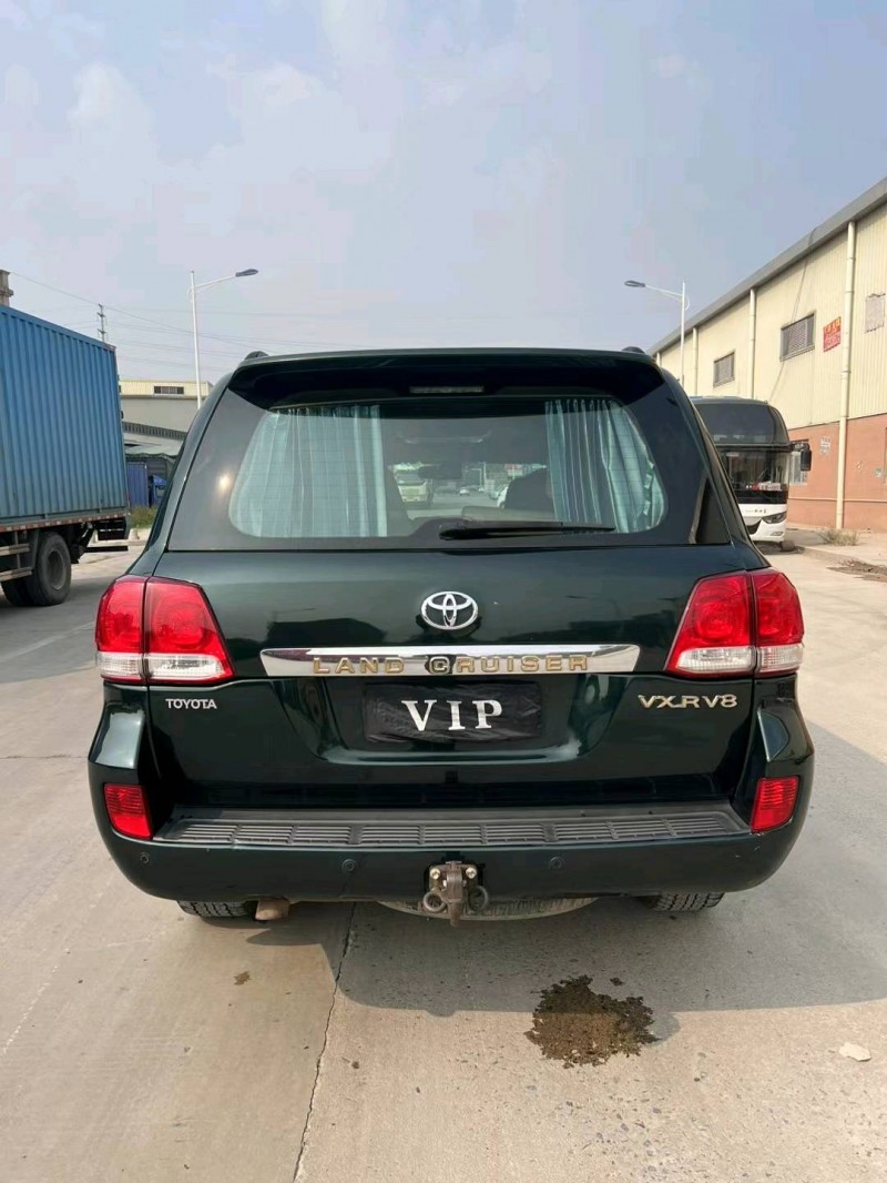 东莞11年丰田兰德酷路泽9