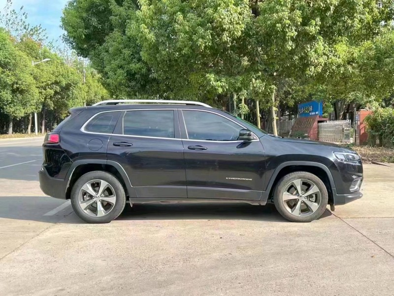 北京20年Jeep自由光4