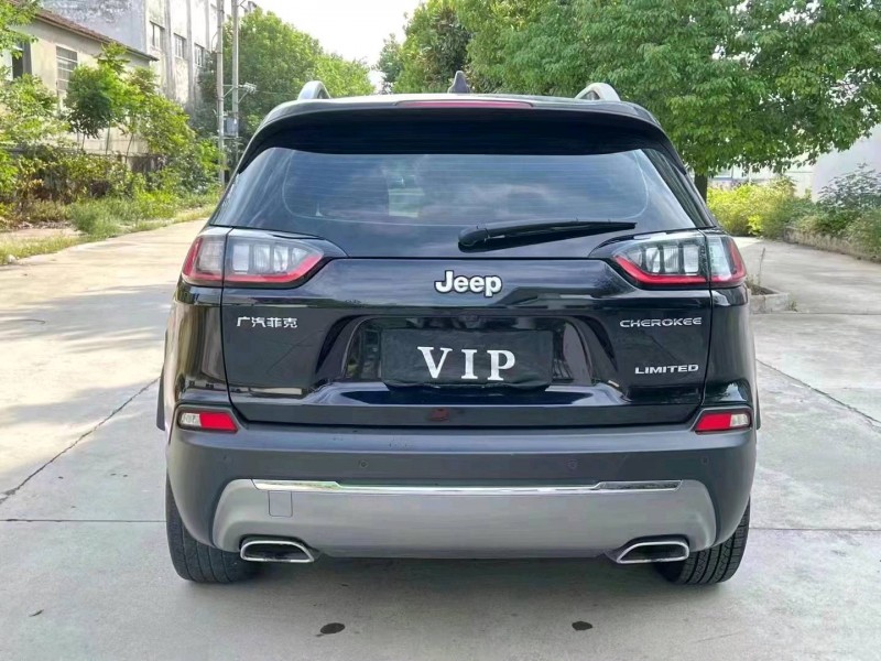 北京20年Jeep自由光9