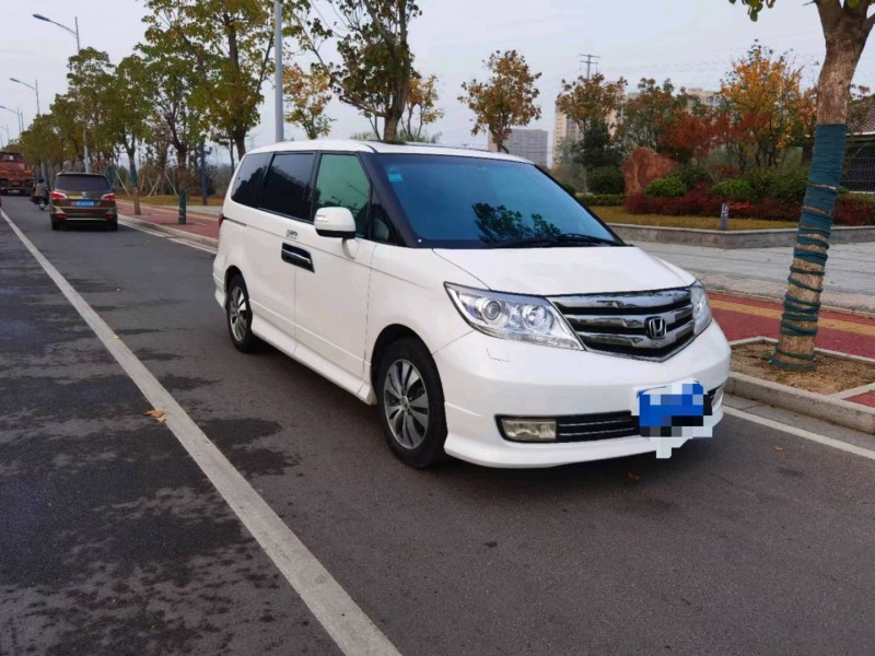 徐州15年本田艾力绅3