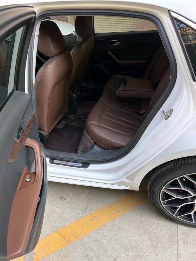 北京17年奥迪A47