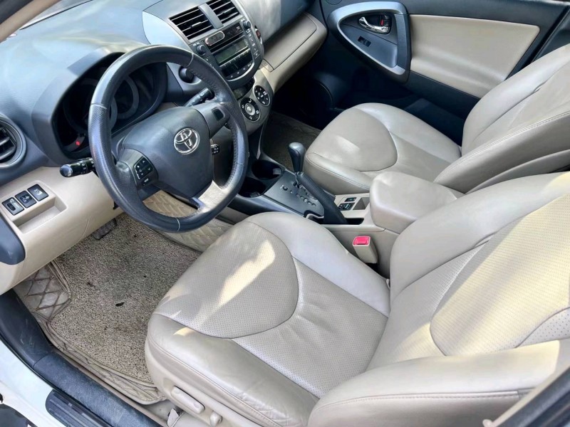 枣庄12年丰田RAV43