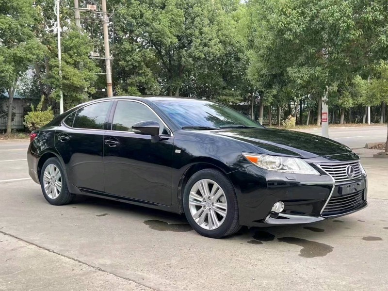 北京14年雷克萨斯ES2