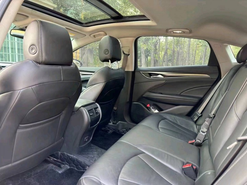 北京21年别克君越6