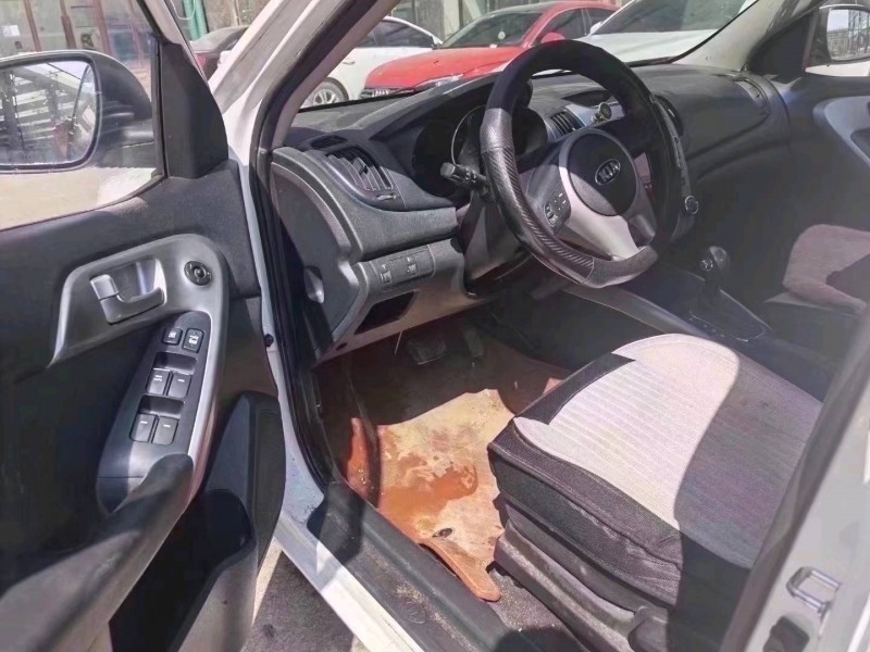 北京15年起亚福瑞迪5