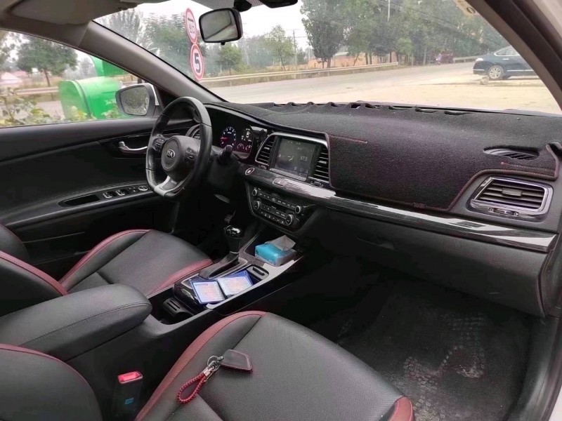 北京18年起亚凯绅7