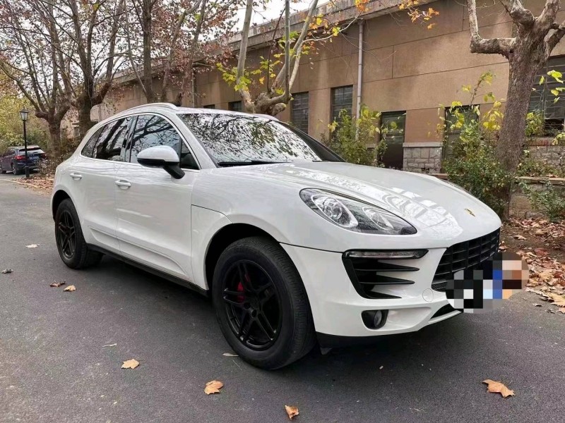 枣庄15年保时捷Macan7