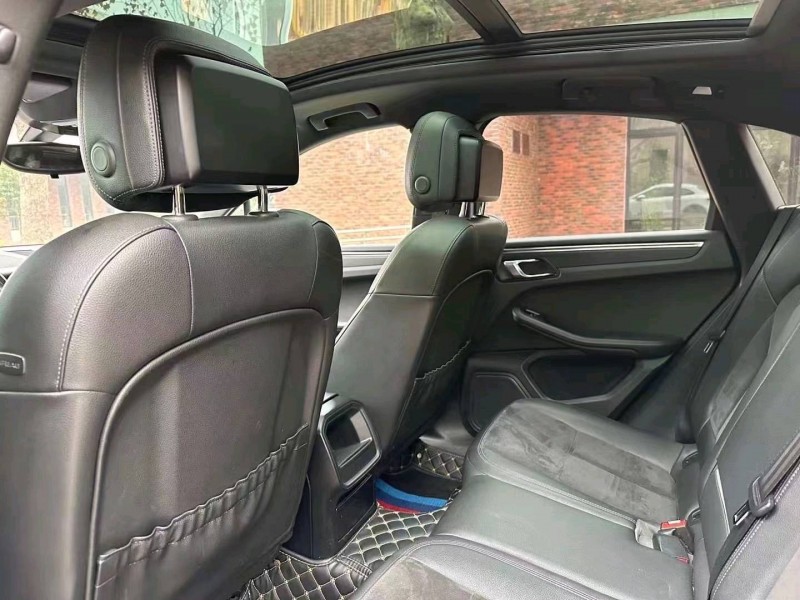 枣庄15年保时捷Macan5