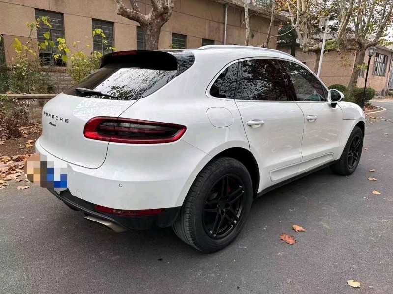 枣庄15年保时捷Macan3
