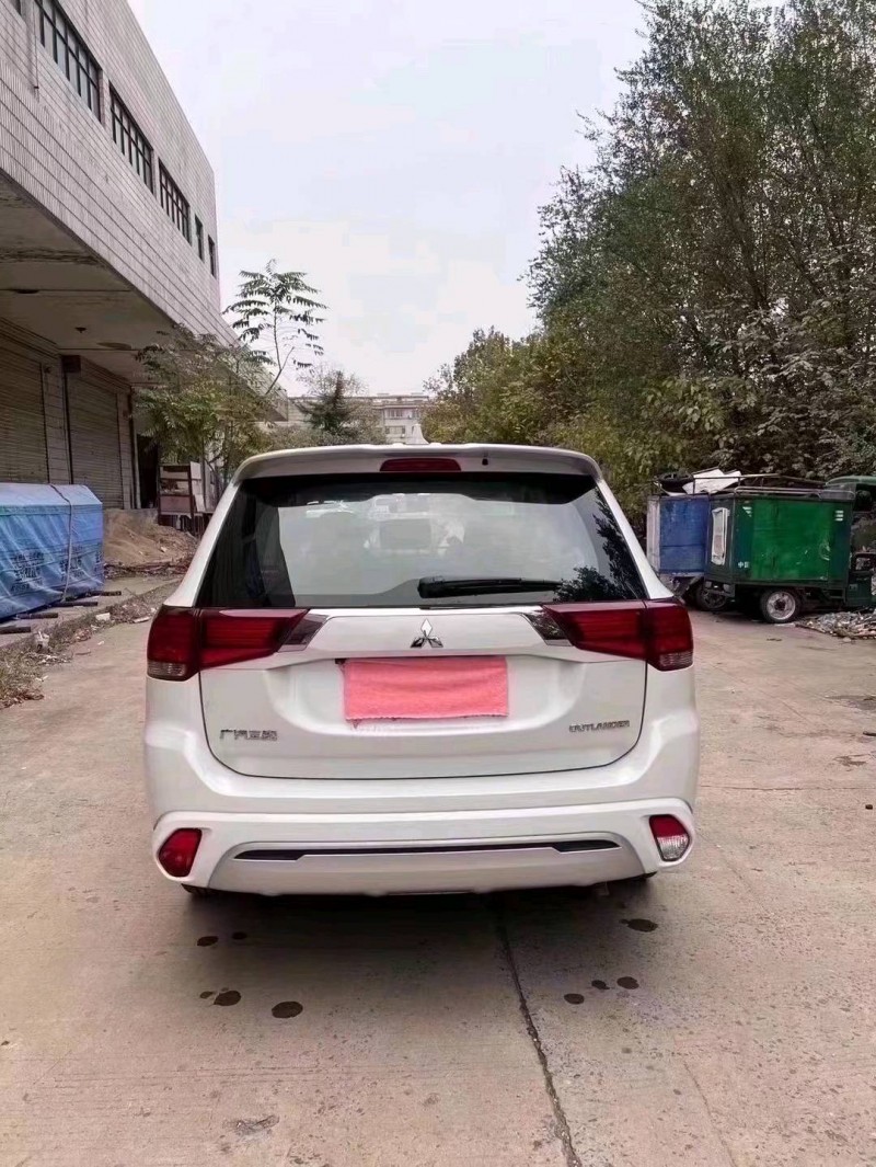 邯郸22年三菱欧蓝德5