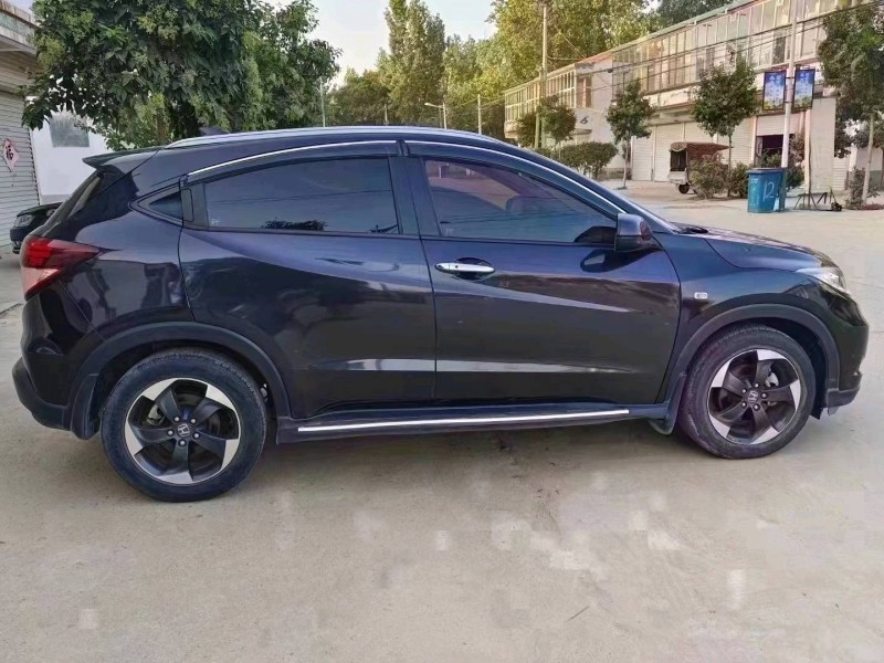 北京19年本田缤智8