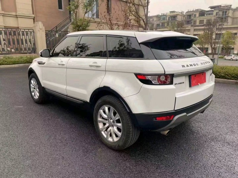 重庆14年路虎揽胜极光(进口)6