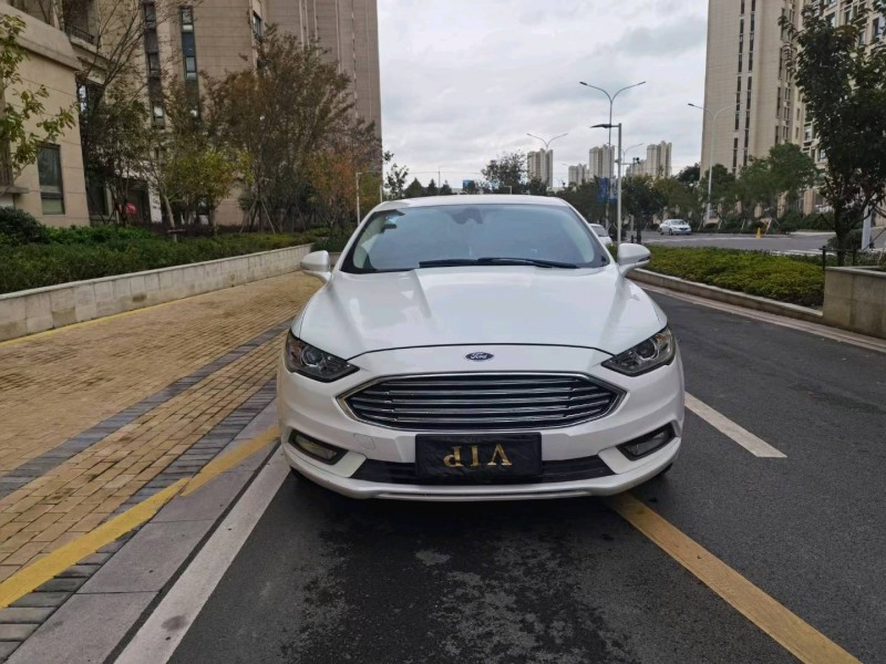 苏州17年福特蒙迪欧1