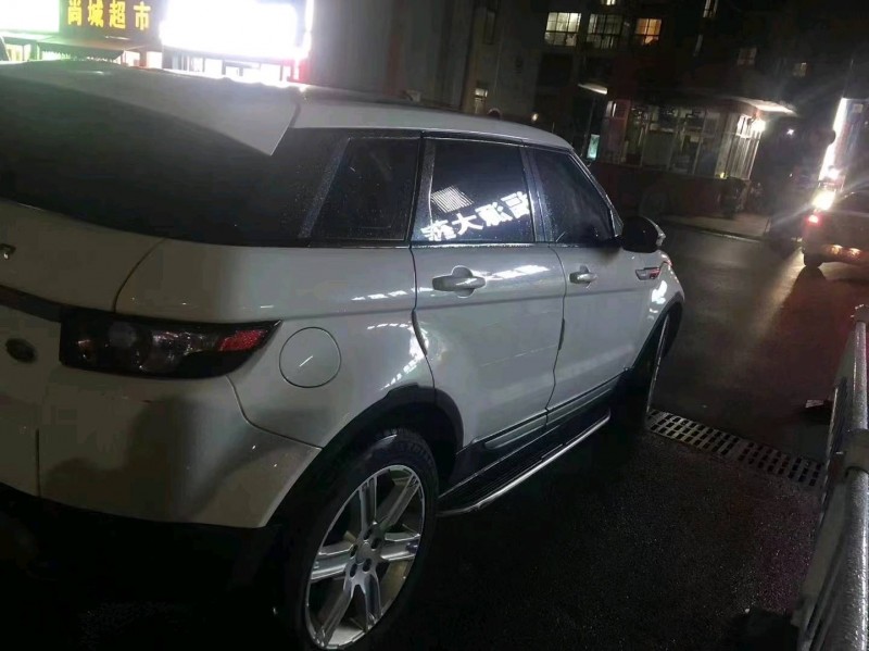 淄博15年路虎极光5