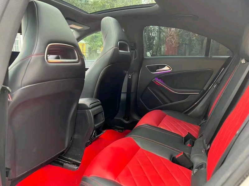 北京17年奔驰CLA8