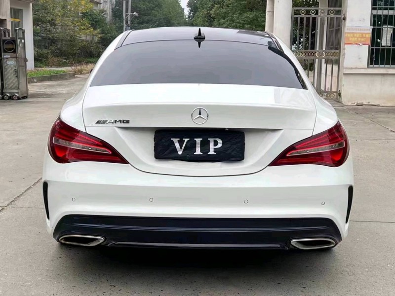 北京17年奔驰CLA9