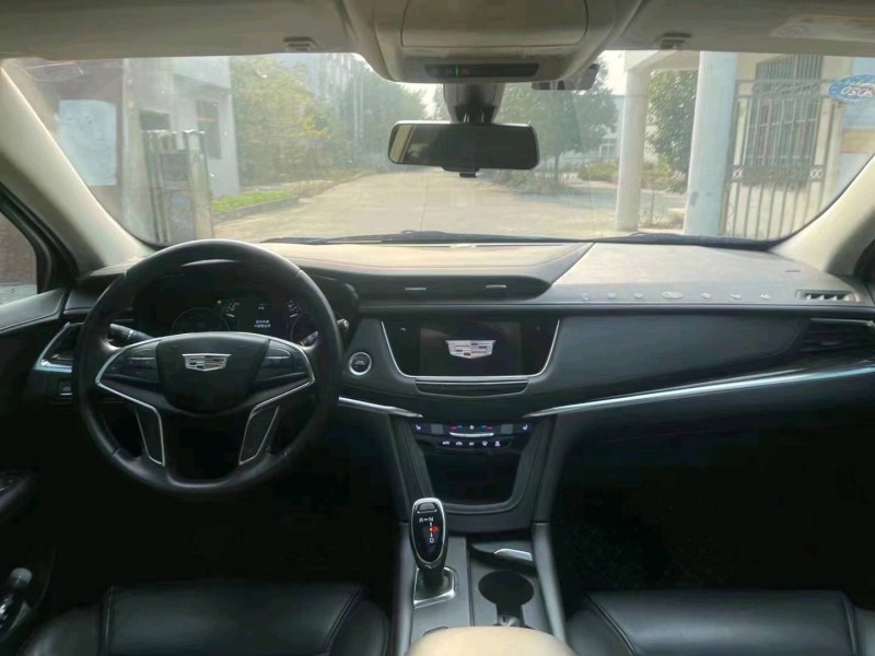 北京19年凯迪拉克XT56